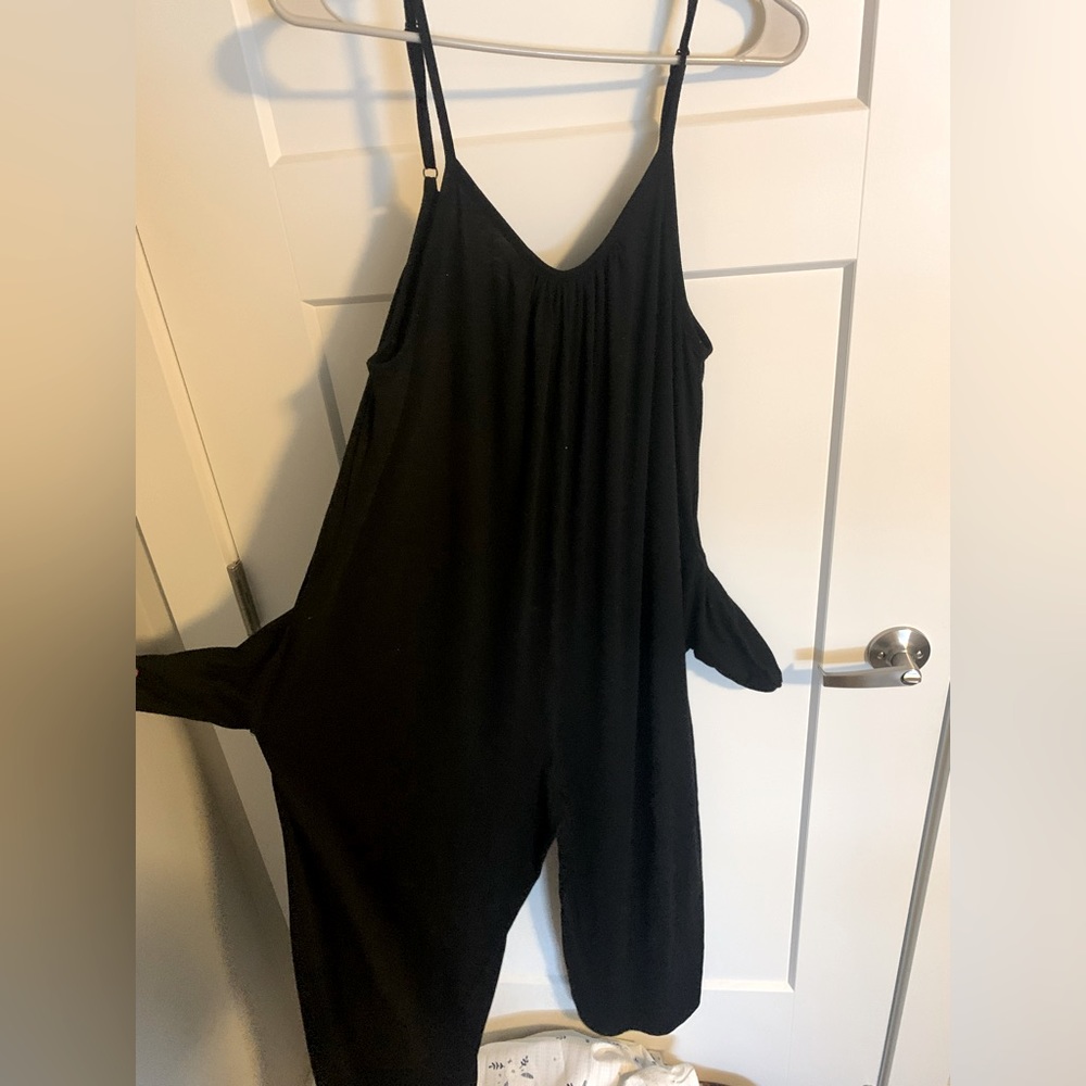 Black jumper, size M